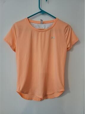 Under Armour Women's Peach HeatGear Loose Fit Short Sleeve Shirt XS